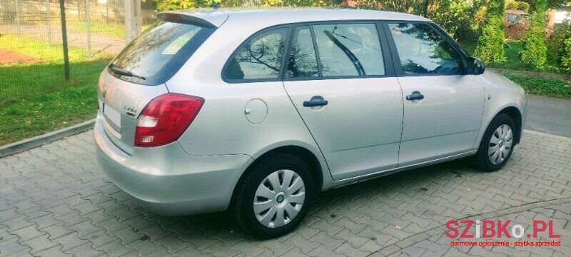 2010' Skoda Fabia photo #3