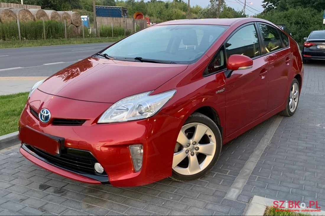 2012' Toyota Prius photo #3