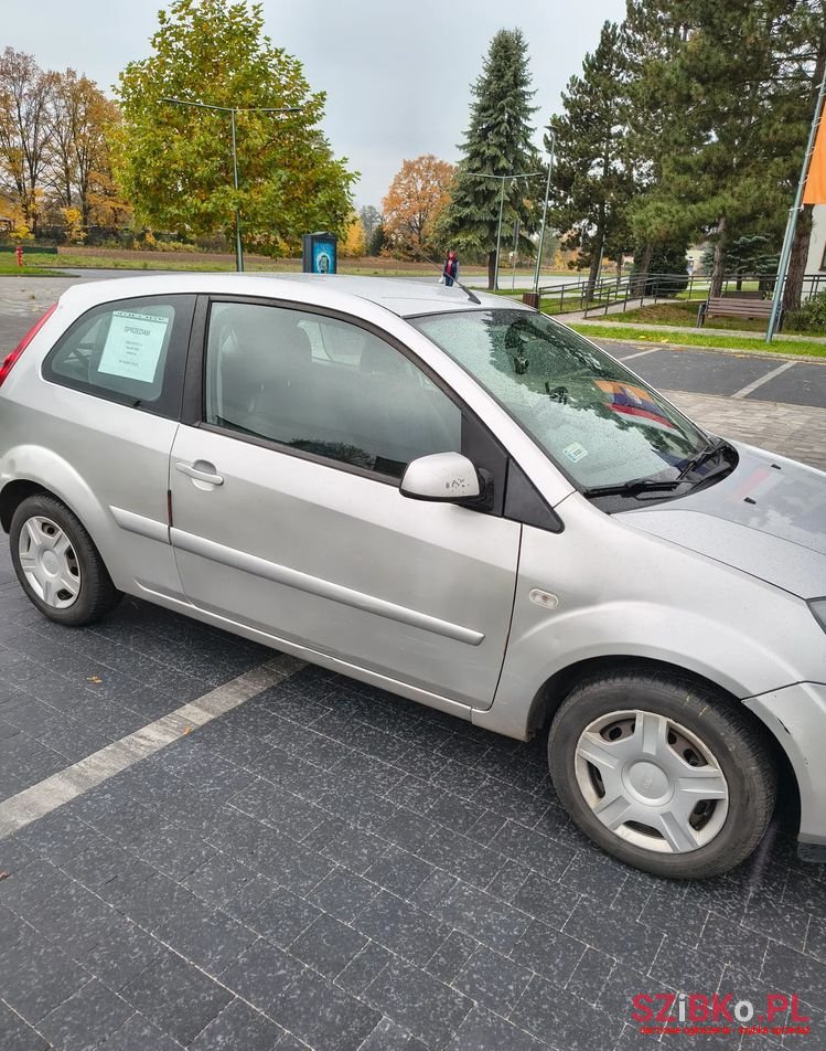 2008' Ford Fiesta photo #5