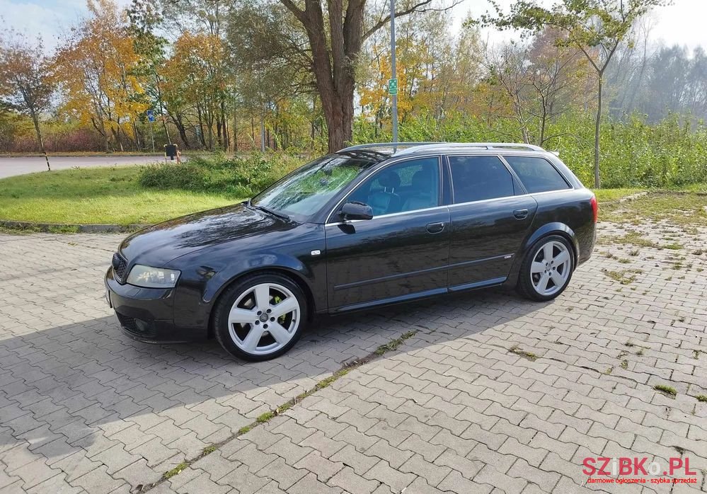 2004' Audi A4 Avant photo #2