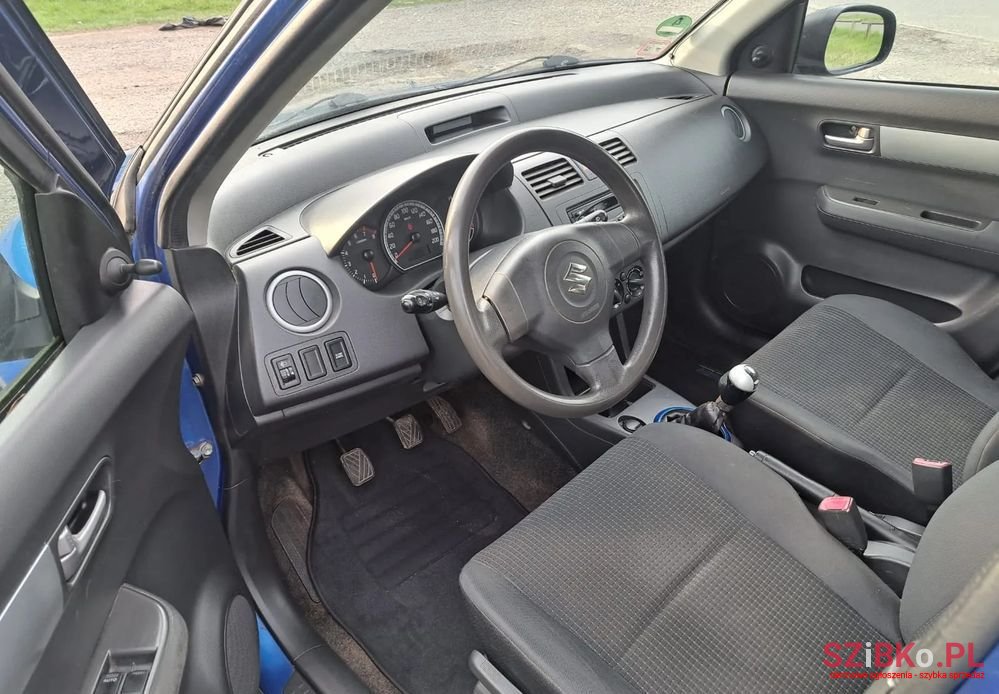 2006' Suzuki Swift photo #5