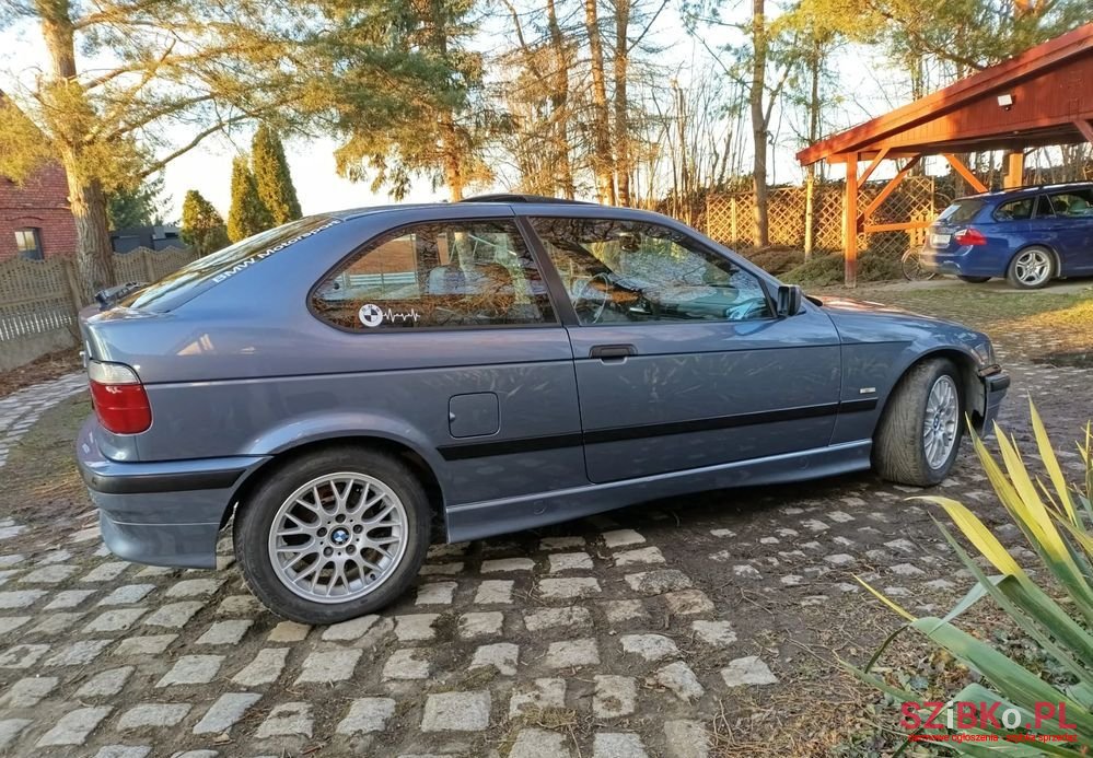 2000' BMW 3 Series 320I photo #3