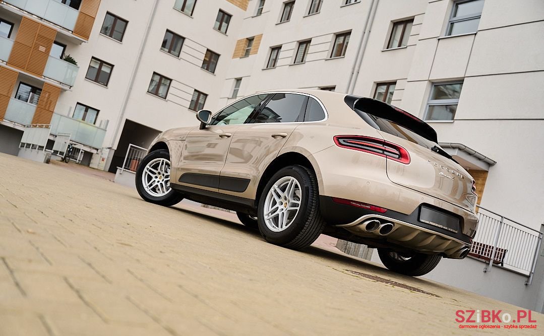 2015' Porsche Macan photo #4