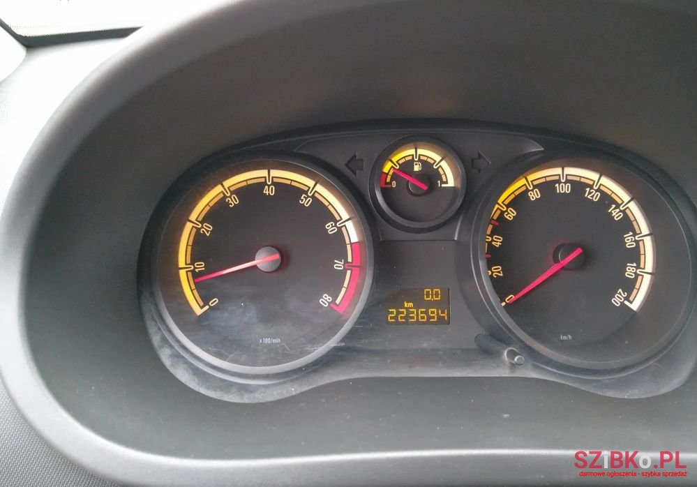 2012' Opel Corsa photo #3