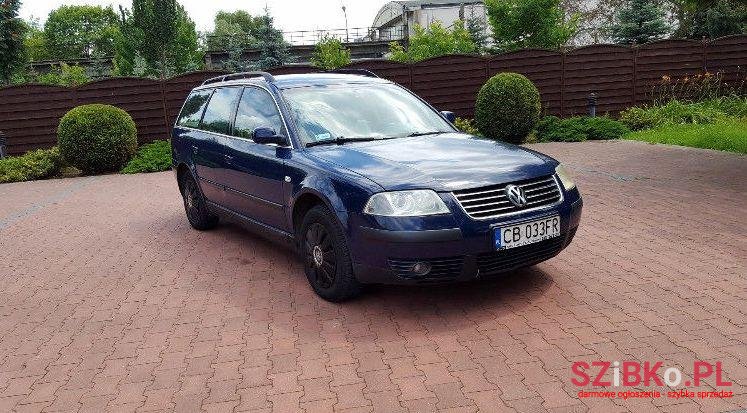 2003' Volkswagen Passat photo #2