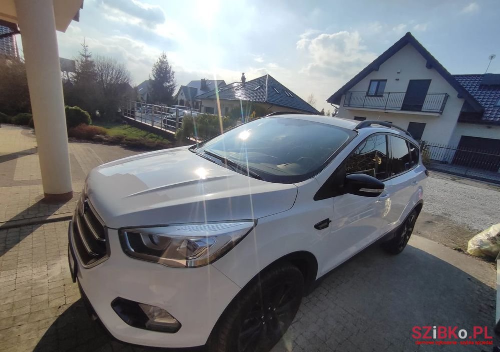 2019' Ford Escape photo #2