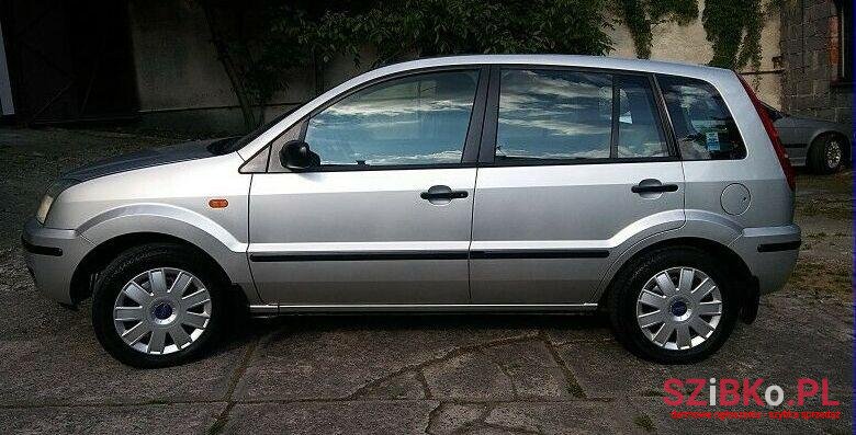 2005' Ford Fusion photo #1