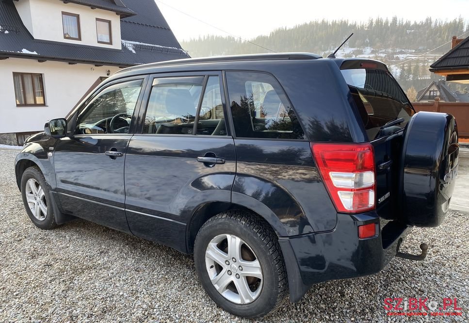 2009' Suzuki Grand Vitara photo #4