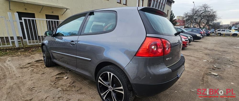 2006' Volkswagen Golf photo #6