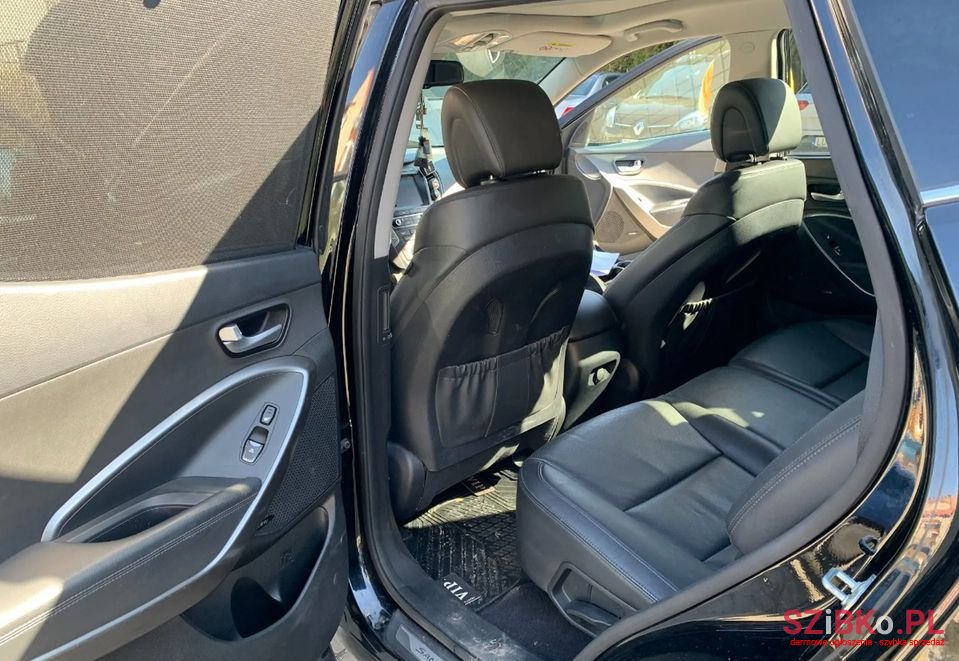 2016' Hyundai Santa Fe photo #5