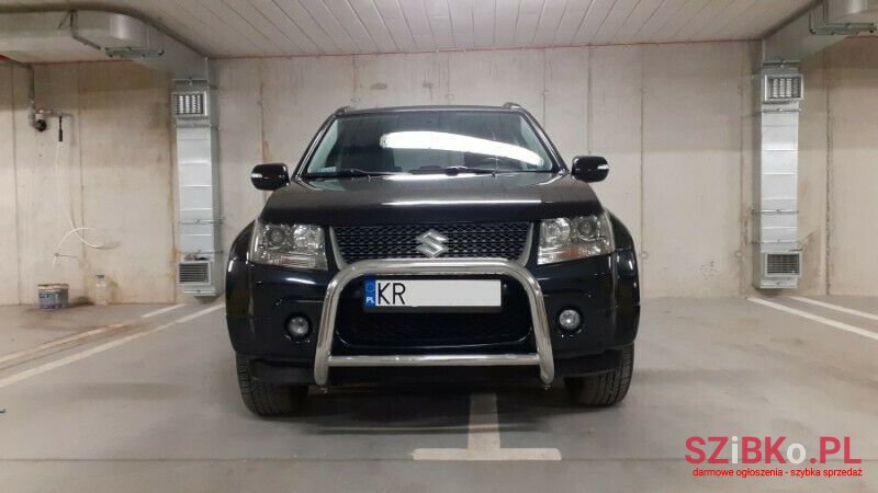 2011' Suzuki Grand Vitara photo #3