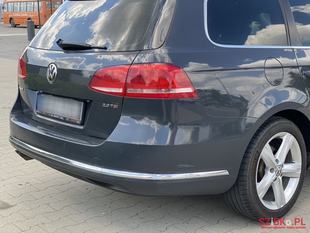 2012' Volkswagen Passat photo #5