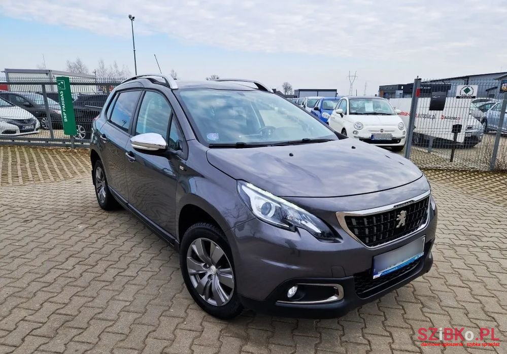 2017' Peugeot 2008 1.2 Pure Tech Style Eu6 photo #2