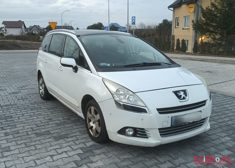 2013' Peugeot 5008 photo #3