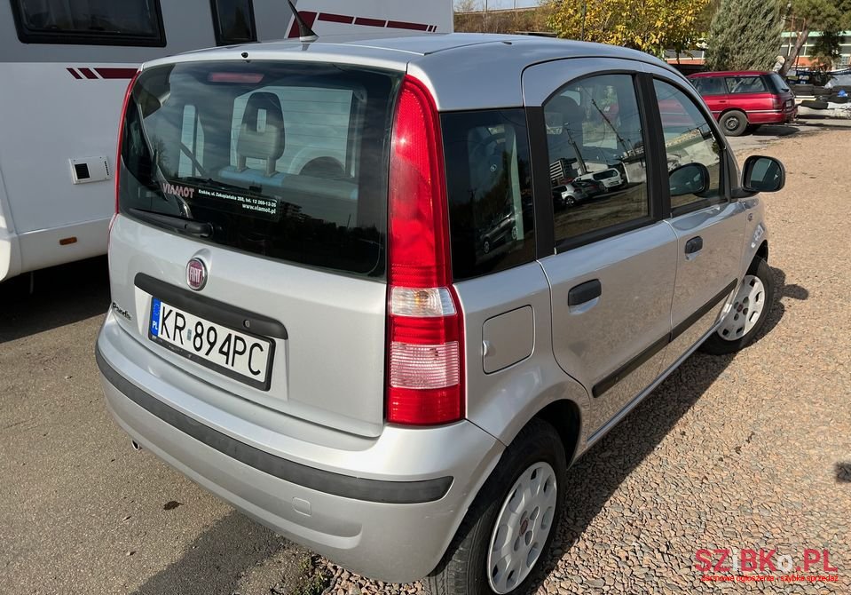 2010' Fiat Panda photo #3