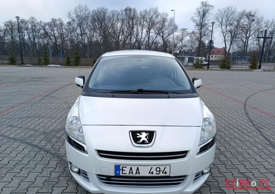2010' Peugeot 5008 photo #3
