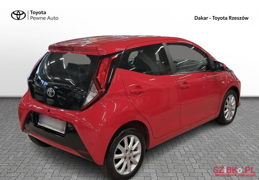 2020' Toyota Aygo photo #5