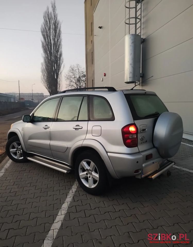 2005' Toyota RAV4 photo #1