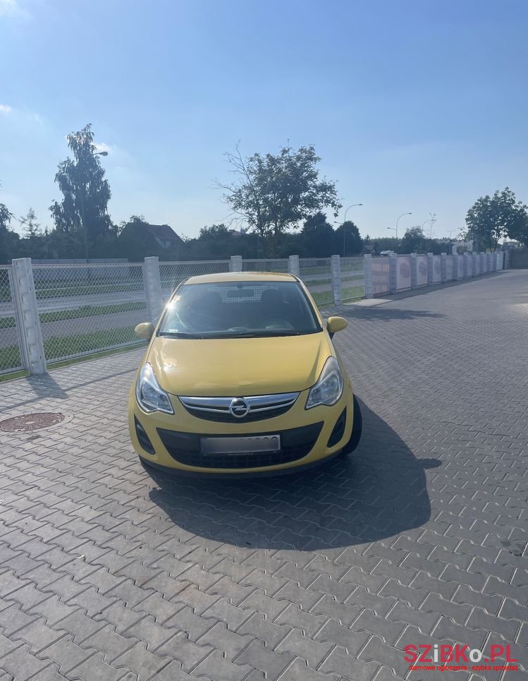2012' Opel Corsa photo #3