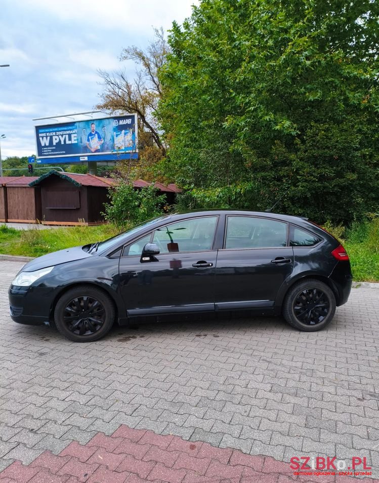 2008' Citroen C4 photo #5