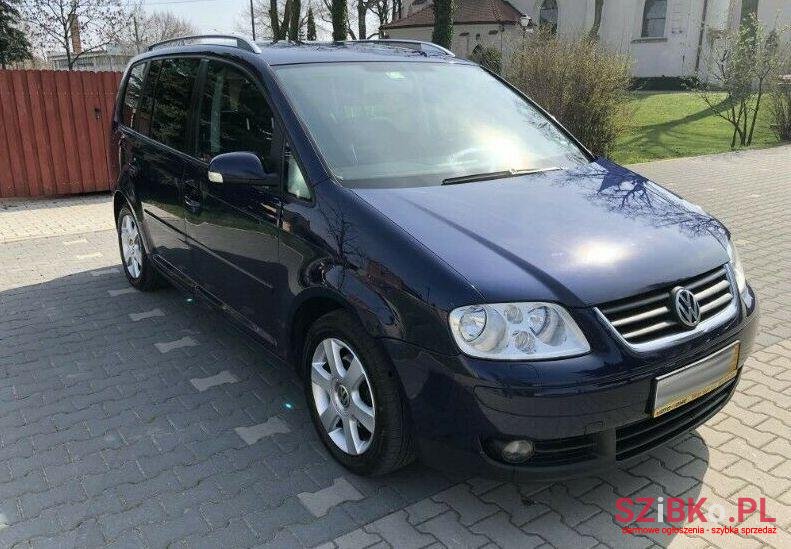 2003' Volkswagen Touran photo #1