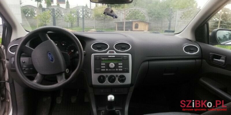 2005' Ford Focus photo #4