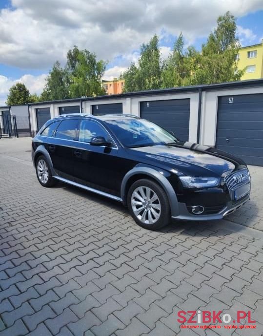 2012' Audi A4 photo #1