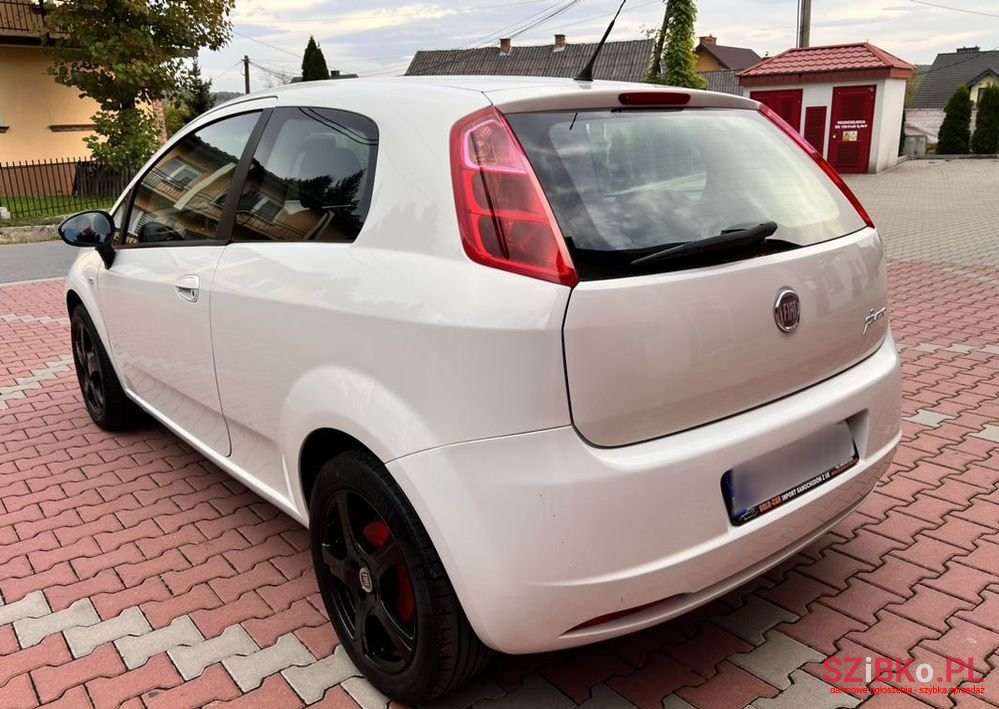 2009' Fiat Grande Punto photo #6