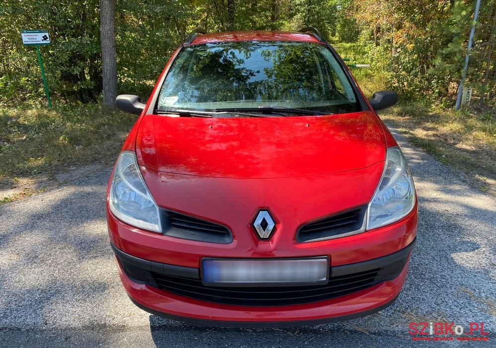 2008' Renault Clio photo #5