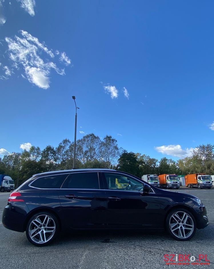 2015' Peugeot 308 photo #5