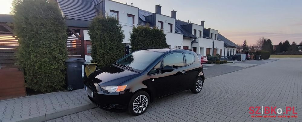 2010' Mitsubishi Colt 1.3 Instyle photo #2