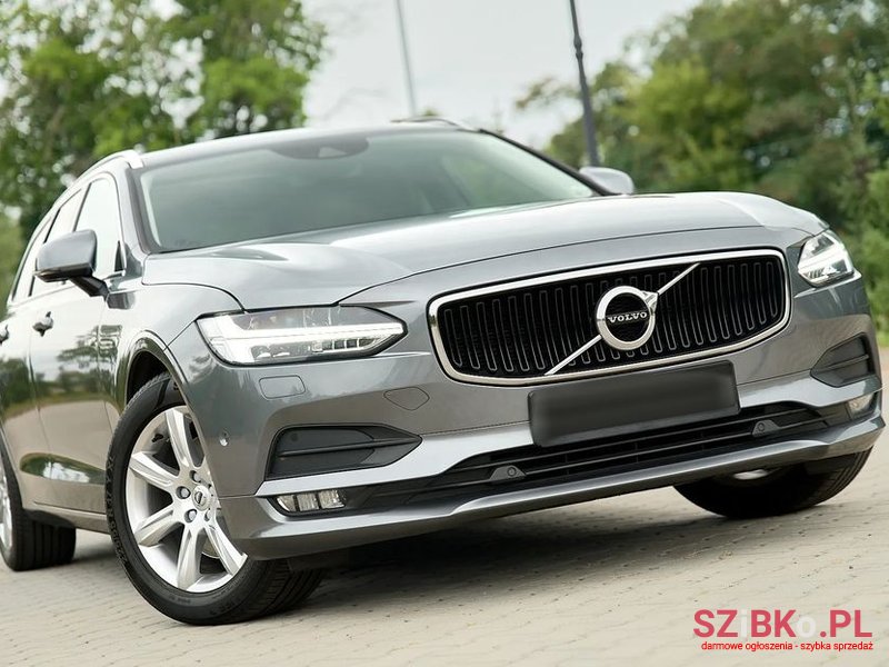 2018' Volvo V90 D3 Momentum photo #1