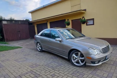2006' Mercedes-Benz C-Class
