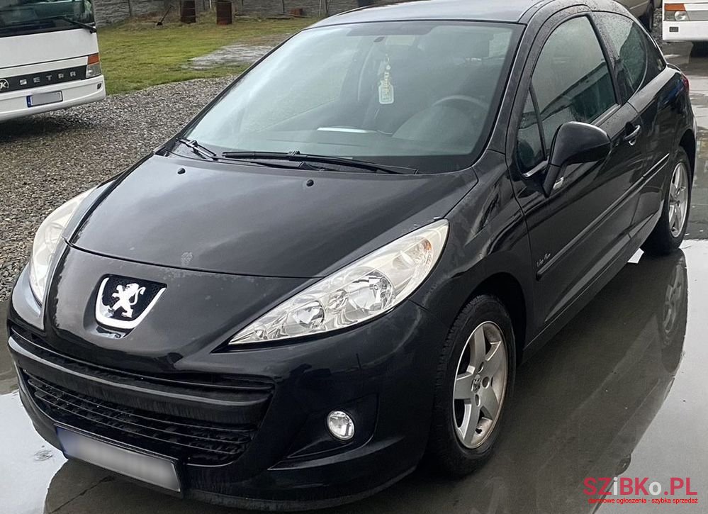 2010' Peugeot 207 photo #1
