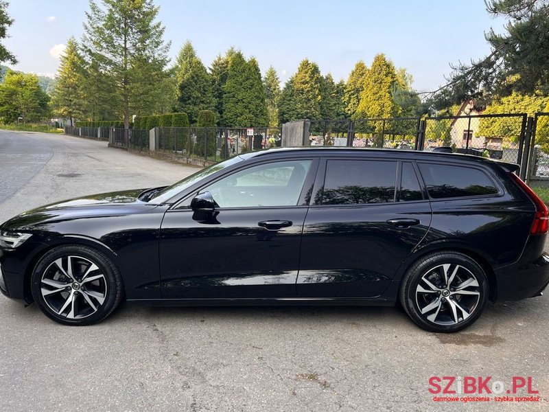 2021' Volvo V60 B4 D photo #5