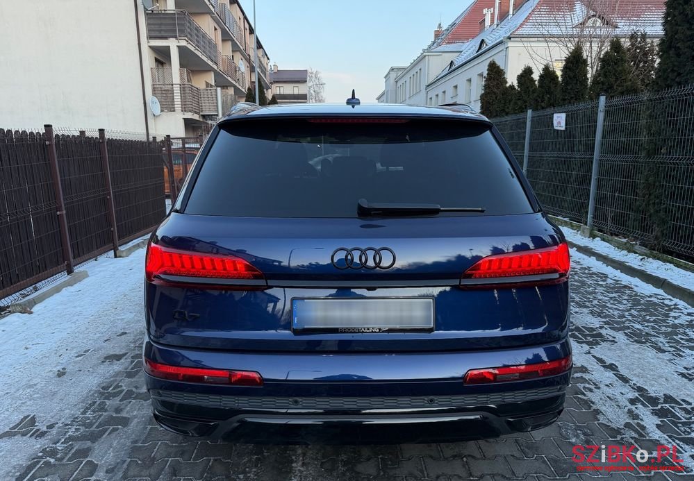 2020' Audi Q7 photo #4