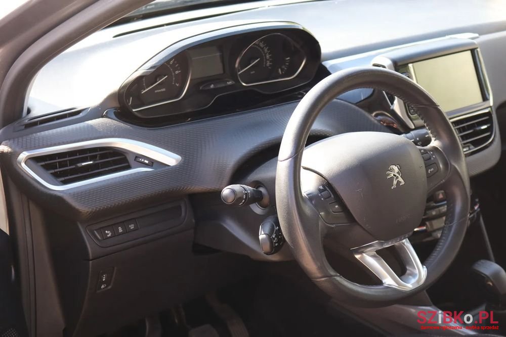 2015' Peugeot 2008 photo #4