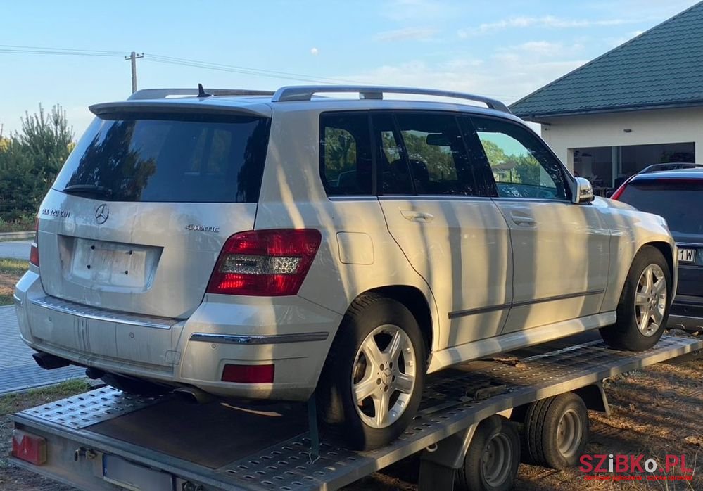 2008' Mercedes-Benz GLK 320 Cdi 4-Matic photo #4