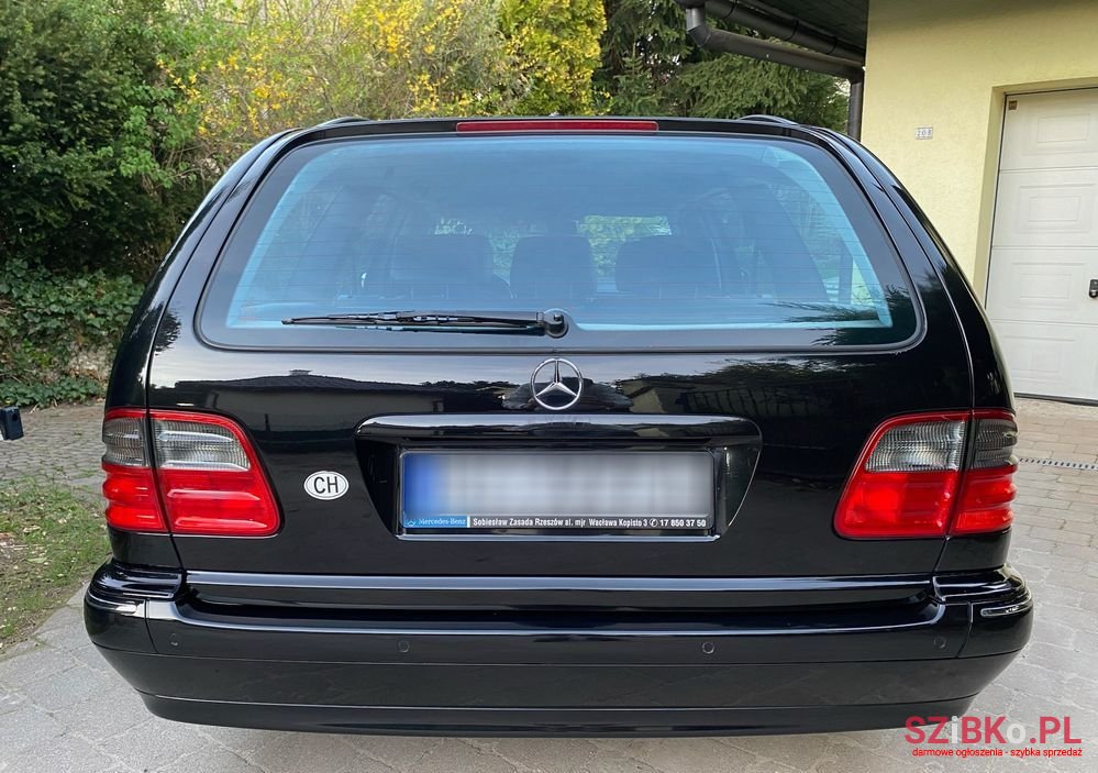 2001' Mercedes-Benz E-Class photo #6