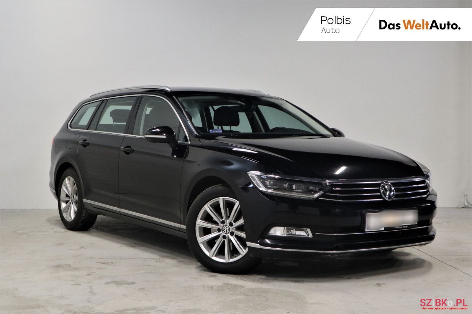 2018' Volkswagen Passat photo #1