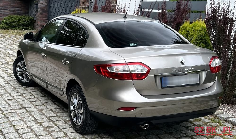 2011' Renault Fluence photo #2