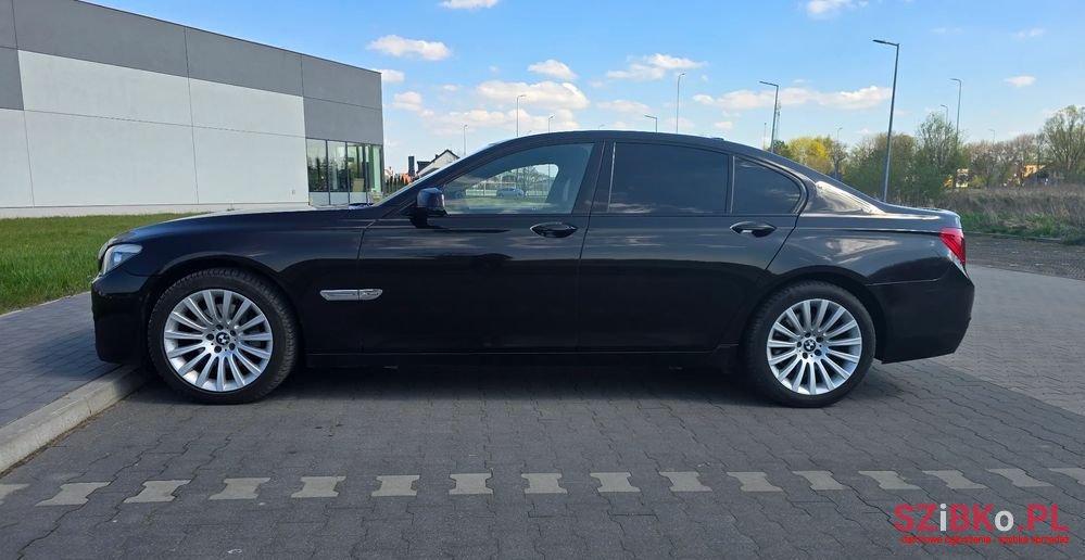 2012' BMW 7 Series 740D Xdrive photo #6