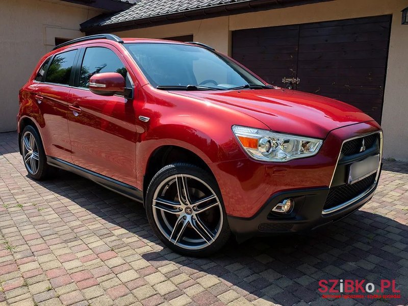 2011' Mitsubishi ASX photo #2