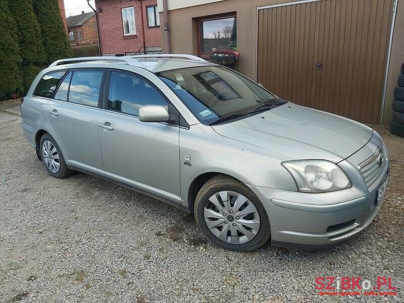 2005' Toyota Avensis photo #1
