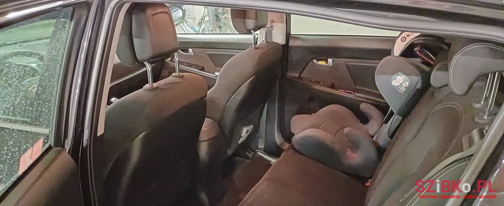 2011' Kia Sportage 1.6 Gdi L 2Wd photo #6