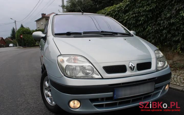 2002' Renault Scenic 1.6 16V Alize photo #2