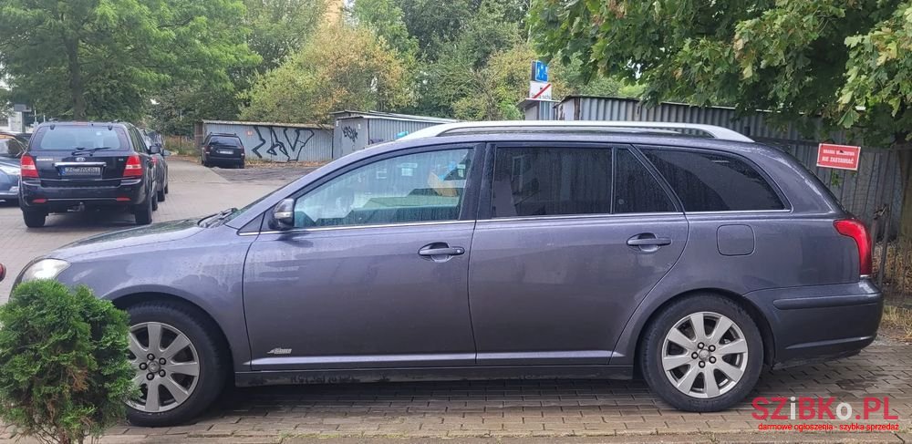 2008' Toyota Avensis 1.8 Vvt-I Combi Sol photo #4