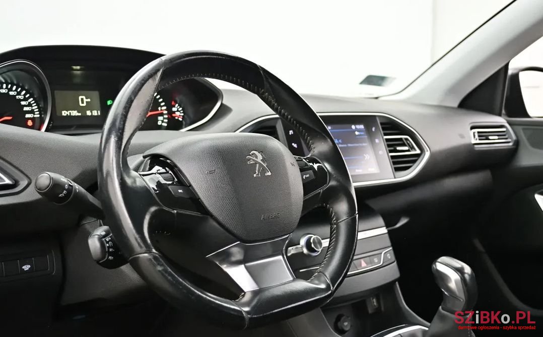 2018' Peugeot 308 photo #3
