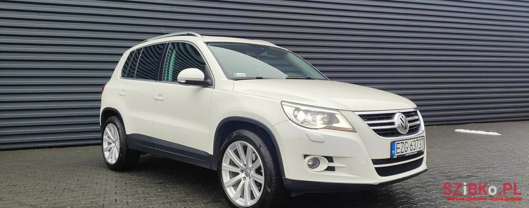 2008' Volkswagen Tiguan photo #1