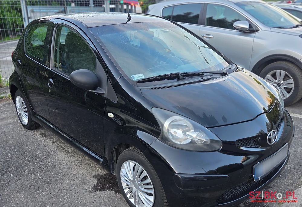 2008' Toyota Aygo photo #1